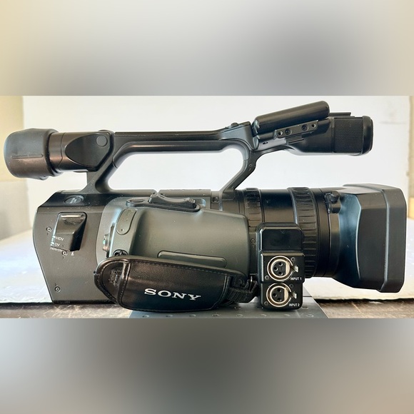 Sony HVR-Z1U 3CCD 1080i HDV Digital HD MiniDVCAM Video Camera Recorder Camcorder - Picture 7 of 17